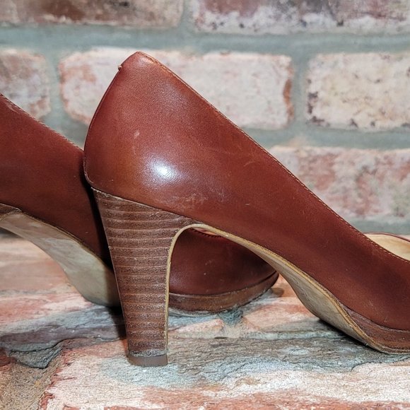 Cole Haan - Brown Pump - Picture 2 of 3